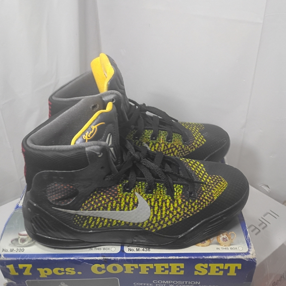 Nike Kobe 9 Elite GS ‘Inspiration’ Size 5.5Y Boys/Women’s 7 US [636602-003] 2014